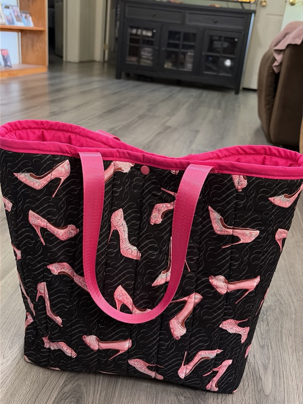 Quilted Black Tote with Pink High-Heel Print - Women's Fashion Bag